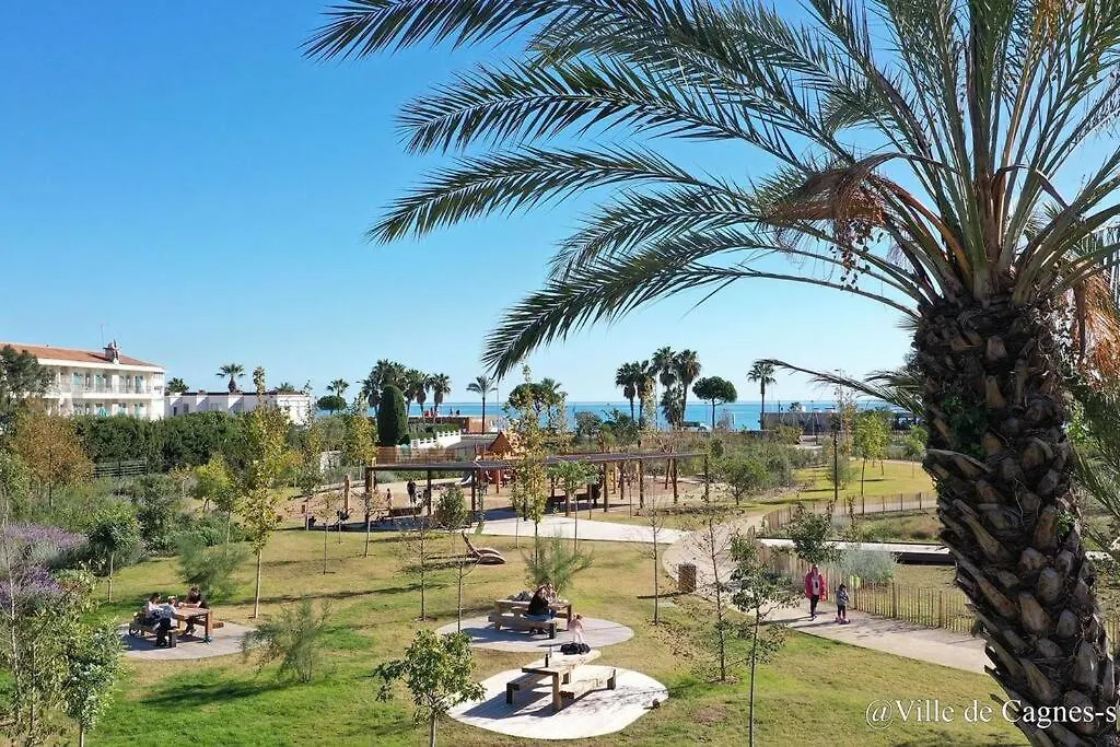 2 Room Flat With Sea View, Private Parking, Swimming Pool, And Ac Cagnes-sur-Mer Apartment