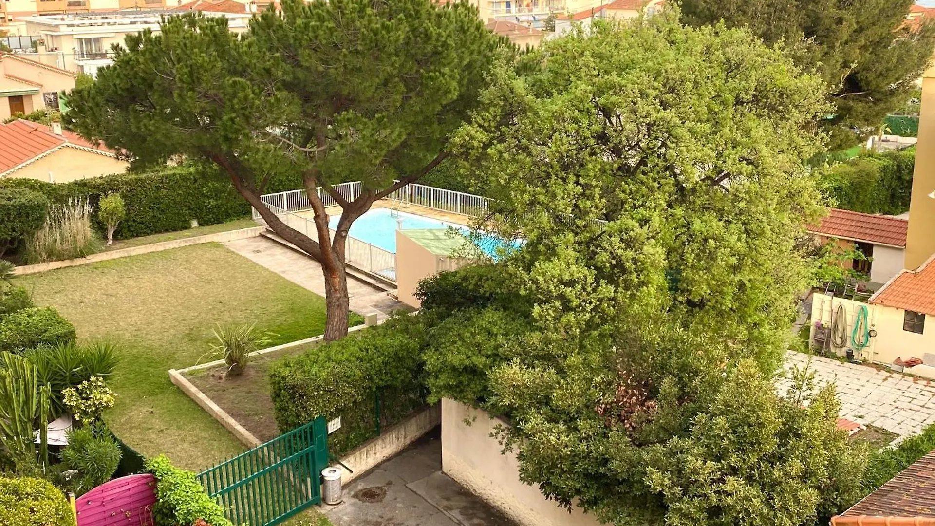 2 Room Flat With Sea View, Private Parking, Swimming Pool, And Ac Cagnes-sur-Mer France
